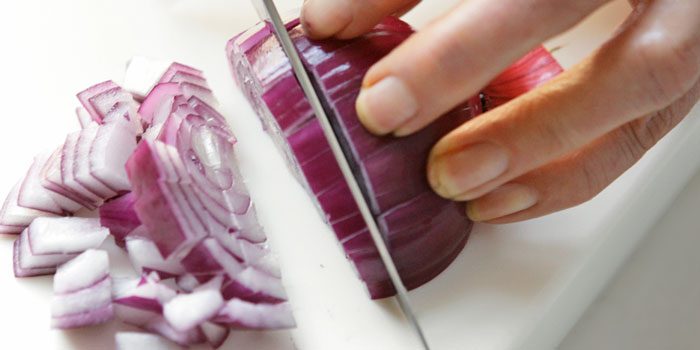 Effective Ways to Chop an Onion in 2025: Discover Smart Techniques for Perfect Dicing