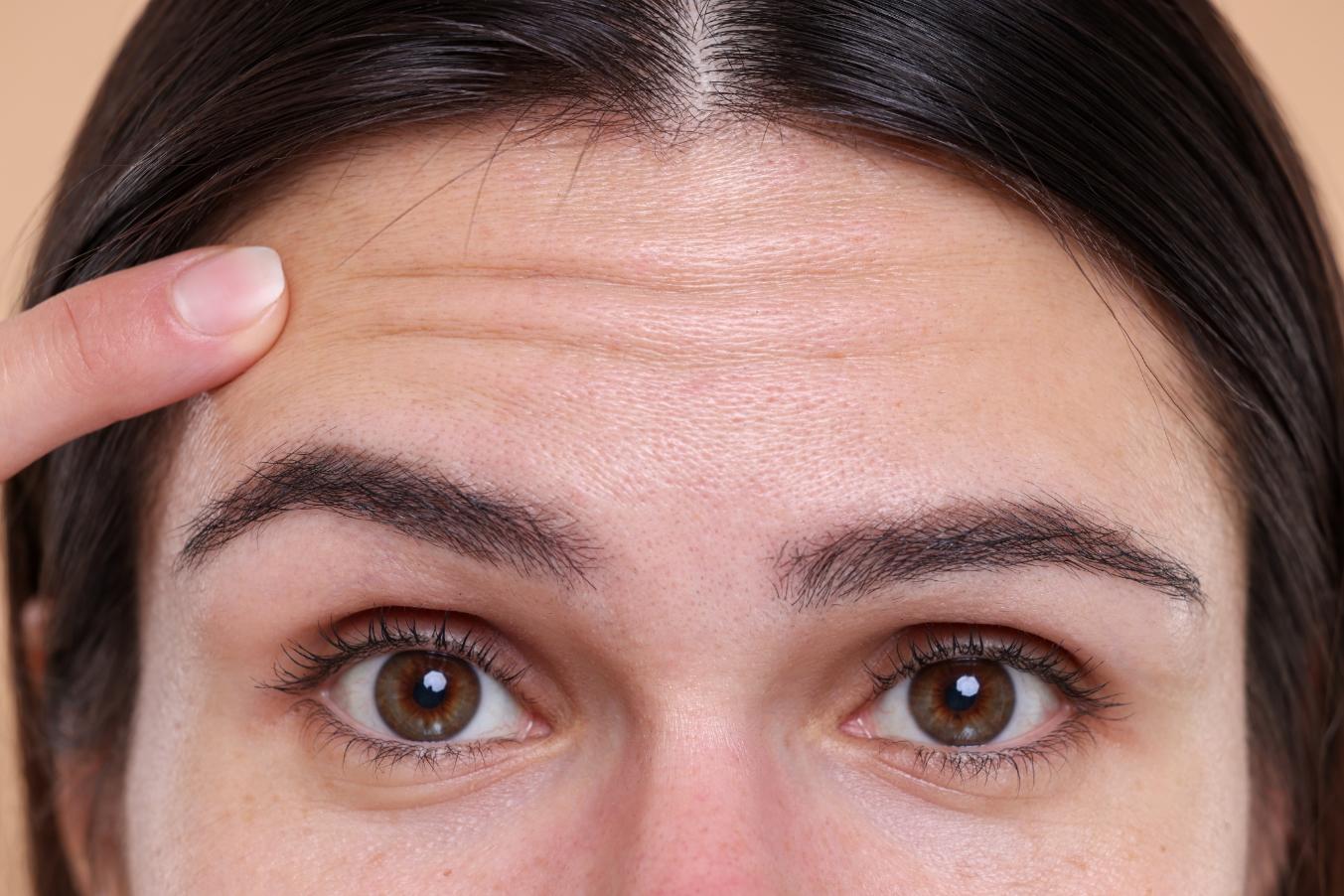 Effective Ways to Get Rid of Forehead Wrinkles: Achieve Smooth Skin in 2025