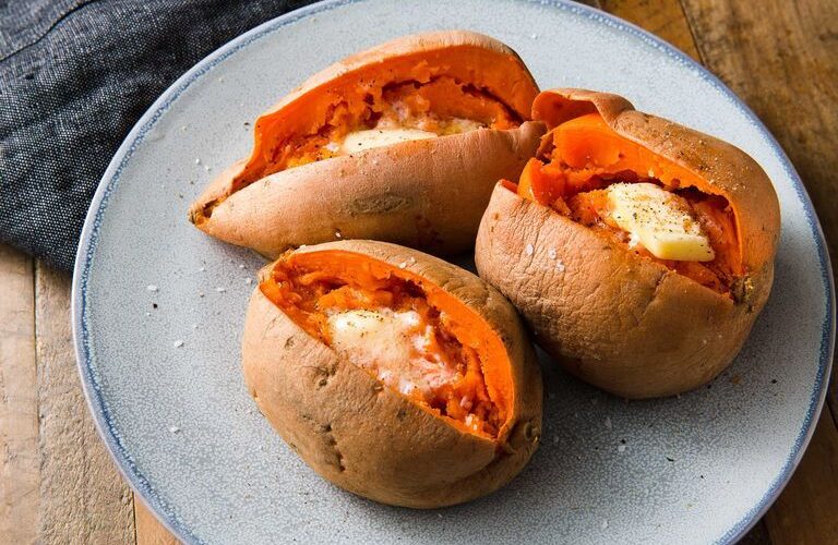 How to Quickly Prepare a Sweet Potato in the Microwave for Perfect Texture