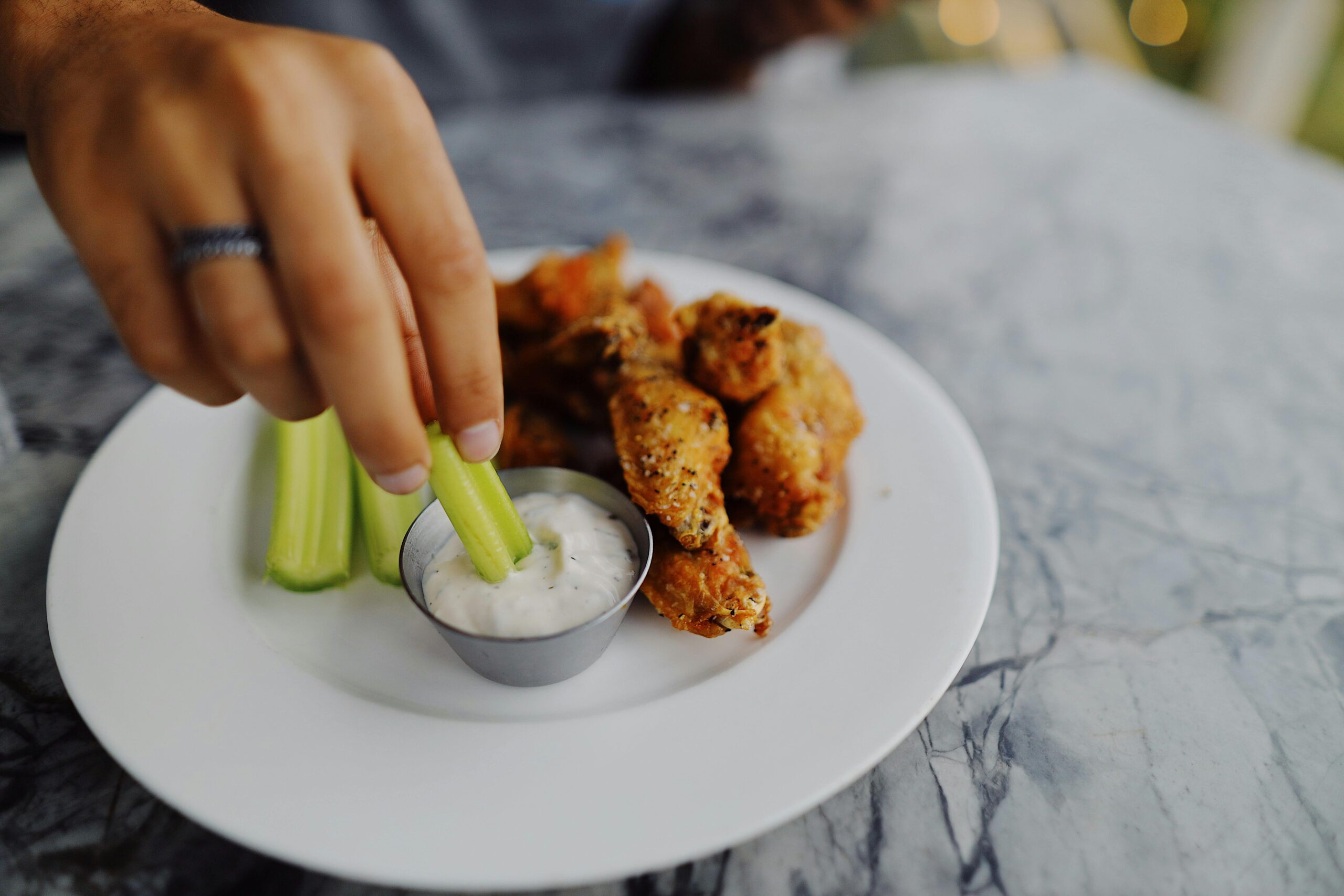 Comprehensive Guide to How Long to Deep Fry Chicken Wings for Perfect Crispiness in 2025